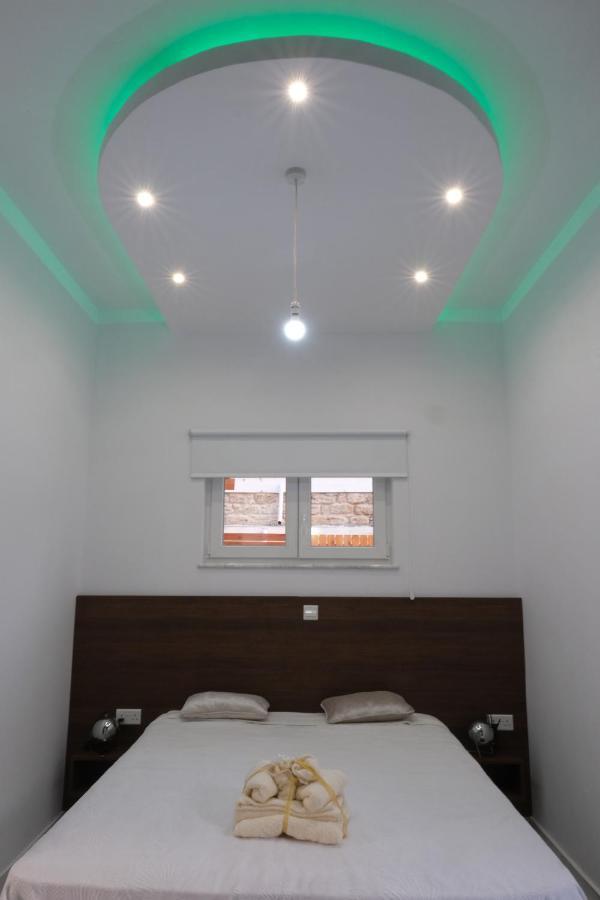 Apartamento Luxury Fani House Next To Harbor Area With Jacuzzi Paphos Exterior foto